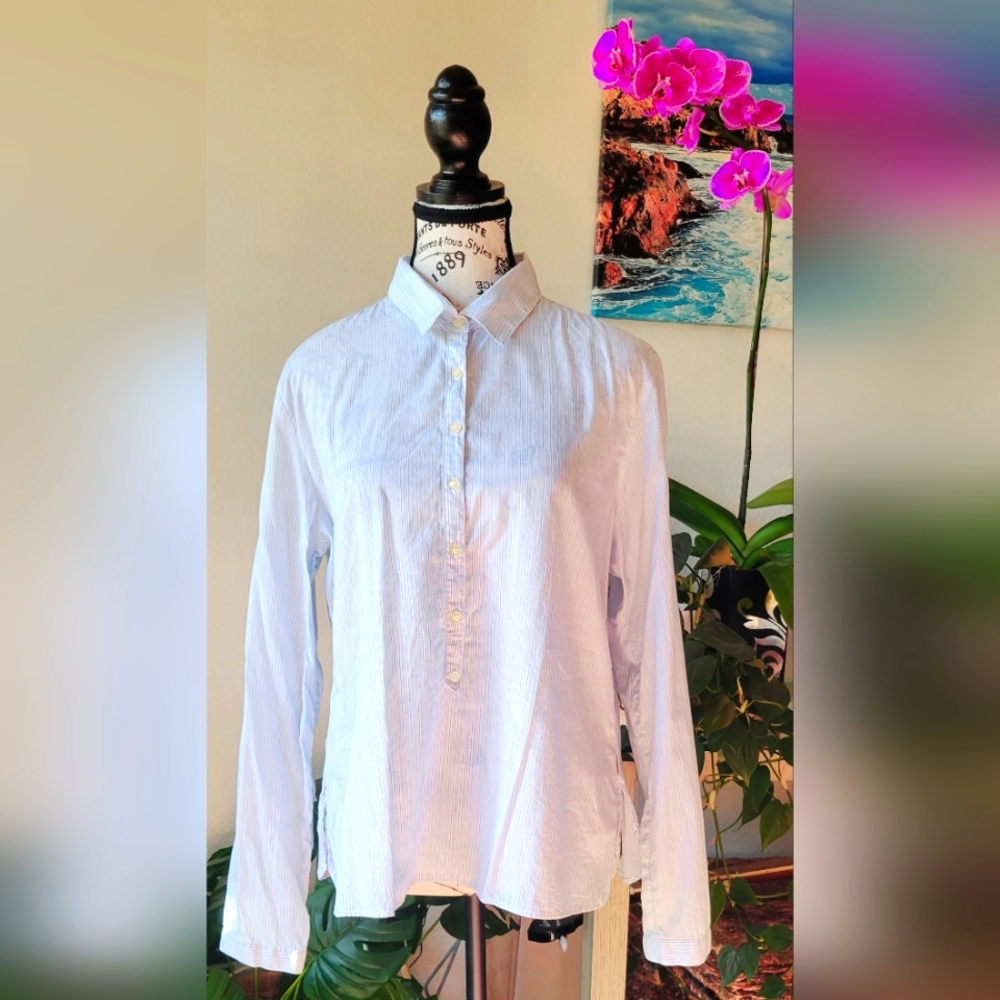 Calvin Klein Jeans Button-Down Shirt - Women's Large.
